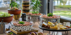 immagine del corso CUCINA: BUFFET NATALIZIO - PANINI MONOPORZIONI DOLCI E SALATI
